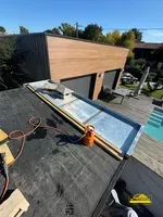 Réalisation d'un chéneau avec sortie de cheminée pour un barbecue.