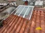 Pose d'un closoire ventilé en plomb pour une finition élégante et l'étanchéité de la verrière